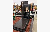 Образец памятника «Терра» из черного гранита