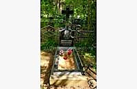 Образец памятника «Крест 6» из черного гранита