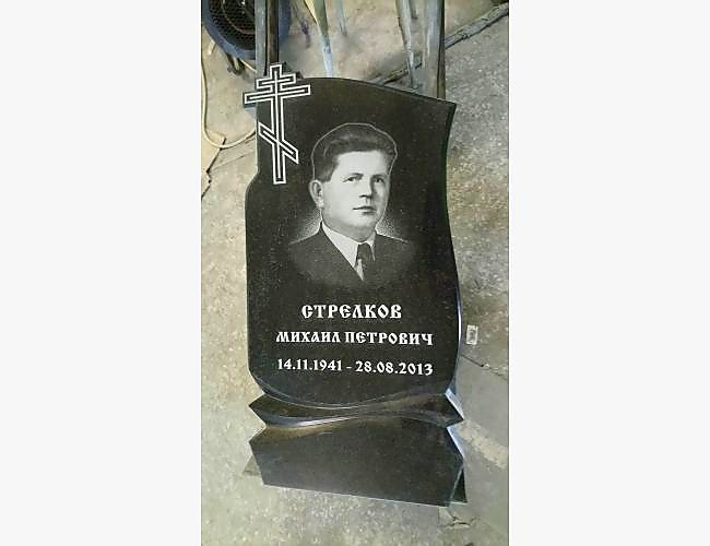 Образец готового памятника из гранита «Андромеда 1» - фото 3