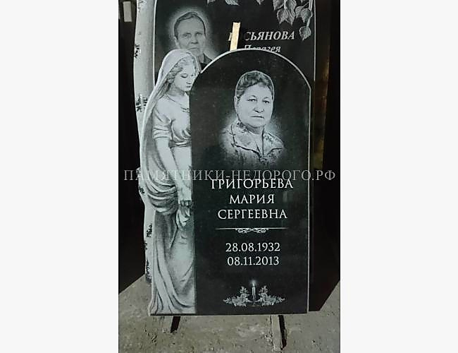 Пример оформления эксклюзивного памятника "Скорбящая Дева Мария 2"