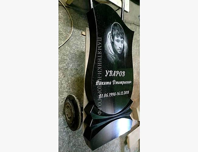 Эксклюзивный вертикальный памятник "Гармония 3" из гранита - фото 3