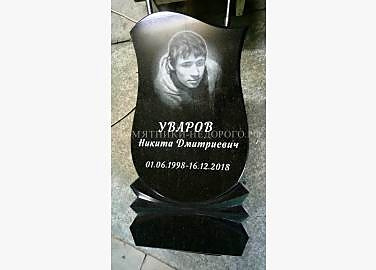 Эксклюзивный вертикальный памятник "Гармония 3" из гранита