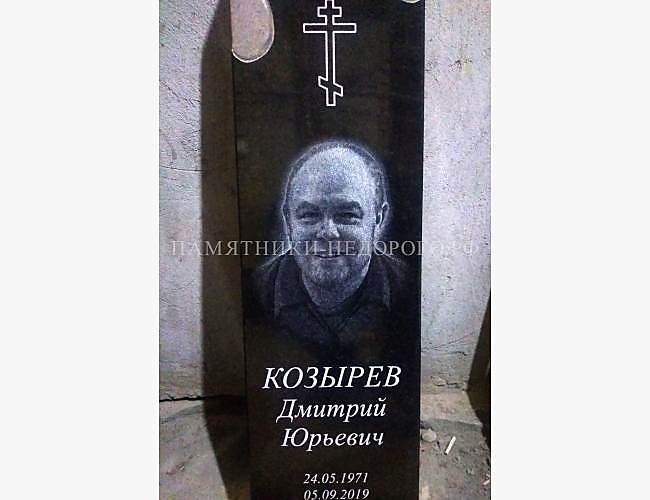 Индивидуальная стела из гранита "Свеча" - фото 2