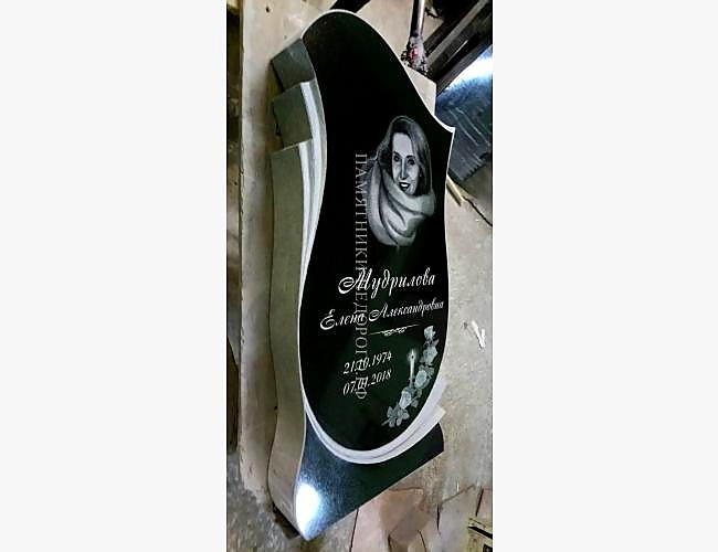 Вертикальный памятник "Лира 4" - фото 3