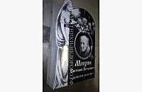 Эксклюзивный православный памятник из гранита «Скорбящая Дева Мария» - миниатюра 2