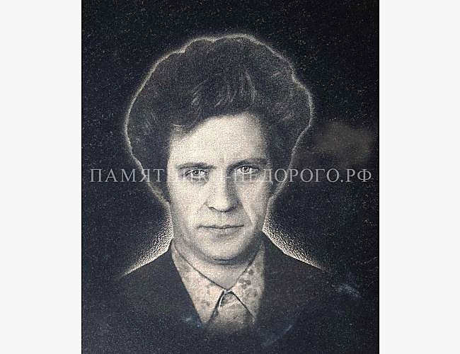 Округлый прямой памятник на могилу - фото 2