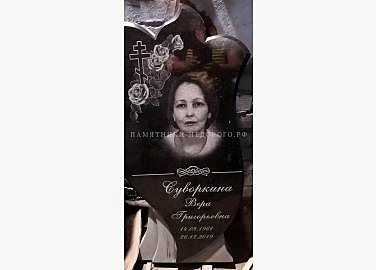 Пример готовой работы: гранитный памятник "Каменный цветок"