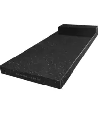 Гранитная надгробная плита на цветник