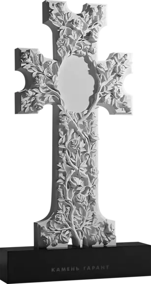 Памятник из чёрного гранита Крест, увитый розами