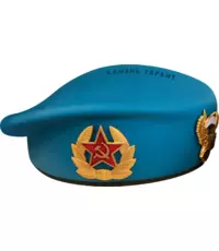 Берет ВДВ из мрамора – память о крылатой пехоте