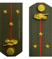 Погоны танкиста из гранита – символ доблести бронетанковых войск