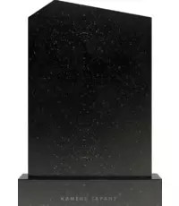 Памятник из гранита с треугольной смещенной вершиной