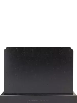 Памятник горизонтальный с декорированными углами 