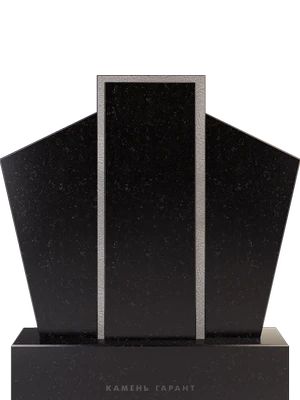 Памятник из трех стел для семейного захоронения 