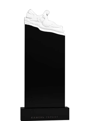 Памятник с голубями, символ любви и гармонии