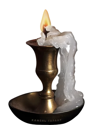 Стеклянный декор с подсвечником и свечой