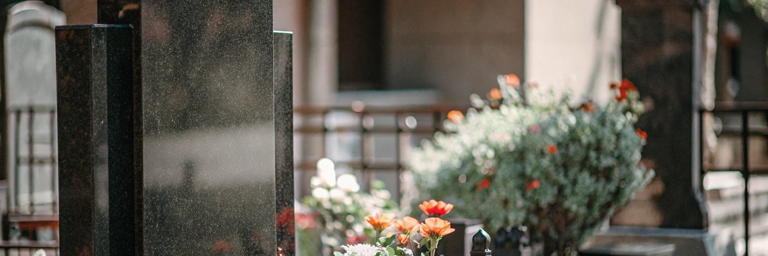 Что такое стелла и почему ее выбирают для увековечения памяти?