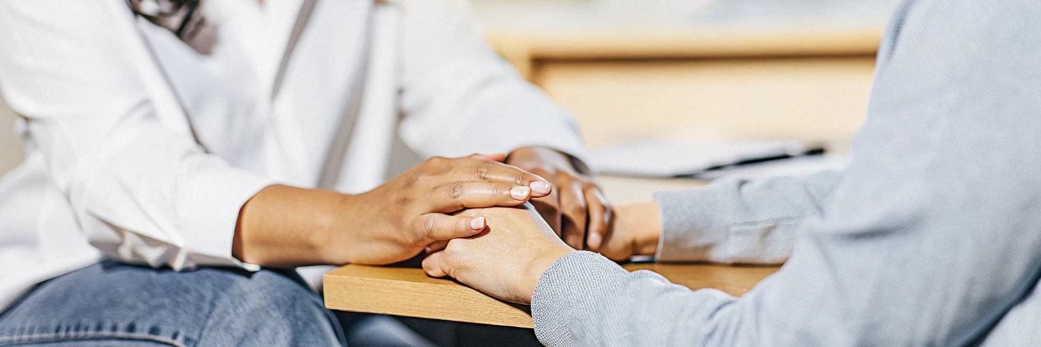 Группы поддержки при утрате: как они работают и когда обращаться