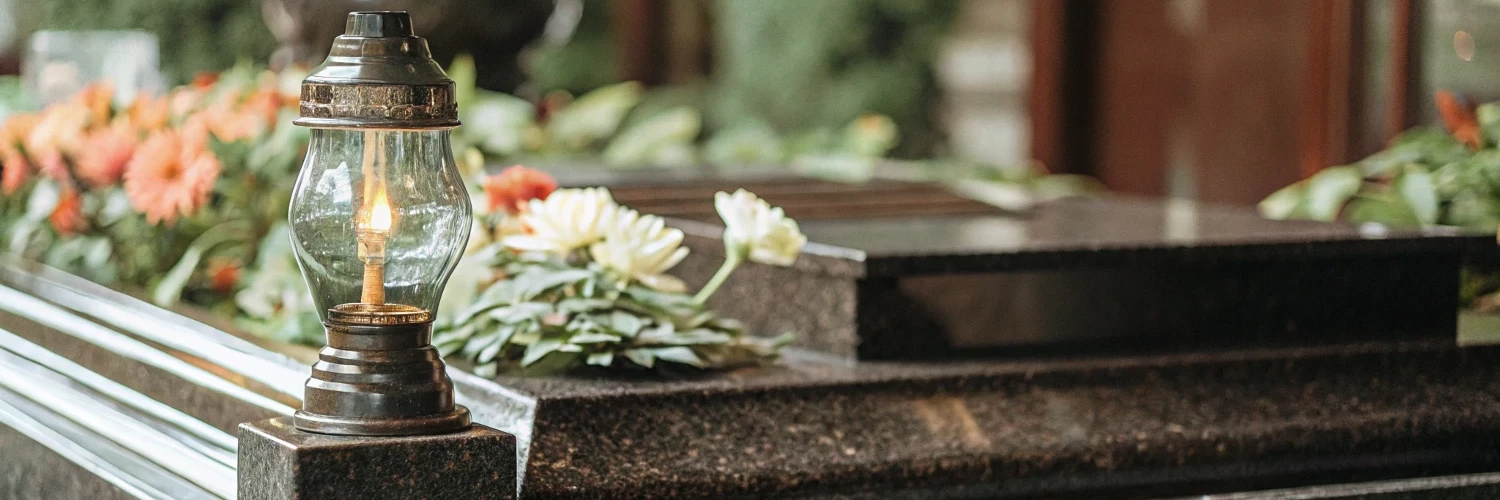 Изготовление памятников из гранита: этапы производства и преимущества материала